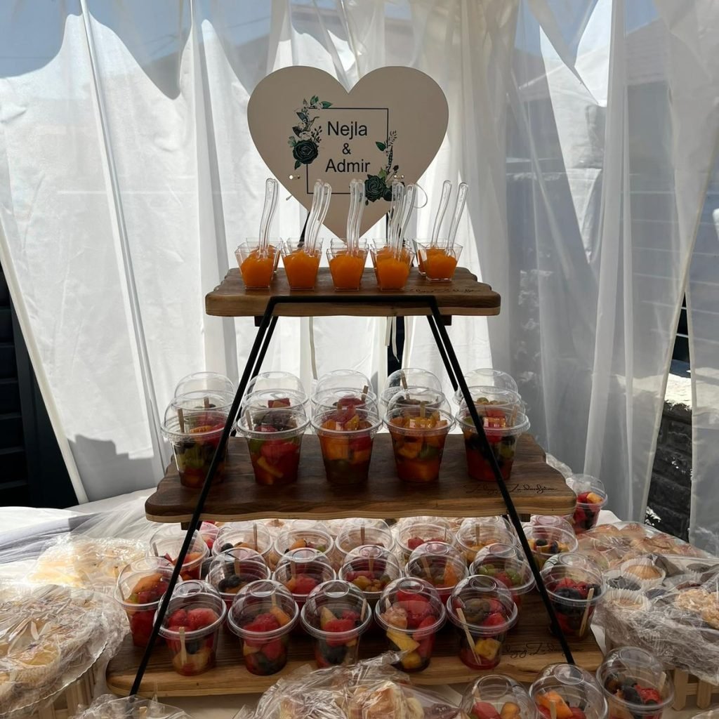 Ketering etažeri whatsapp image 2025 12 18 at 09.32.07 (4)